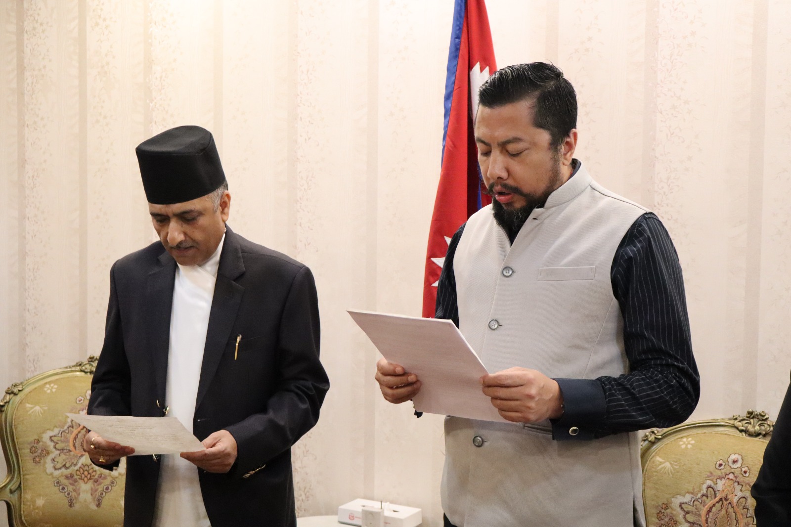 विद्युत् नियमन आयोगका नवनियुक्त पदाधिकारीले लिए सपथ